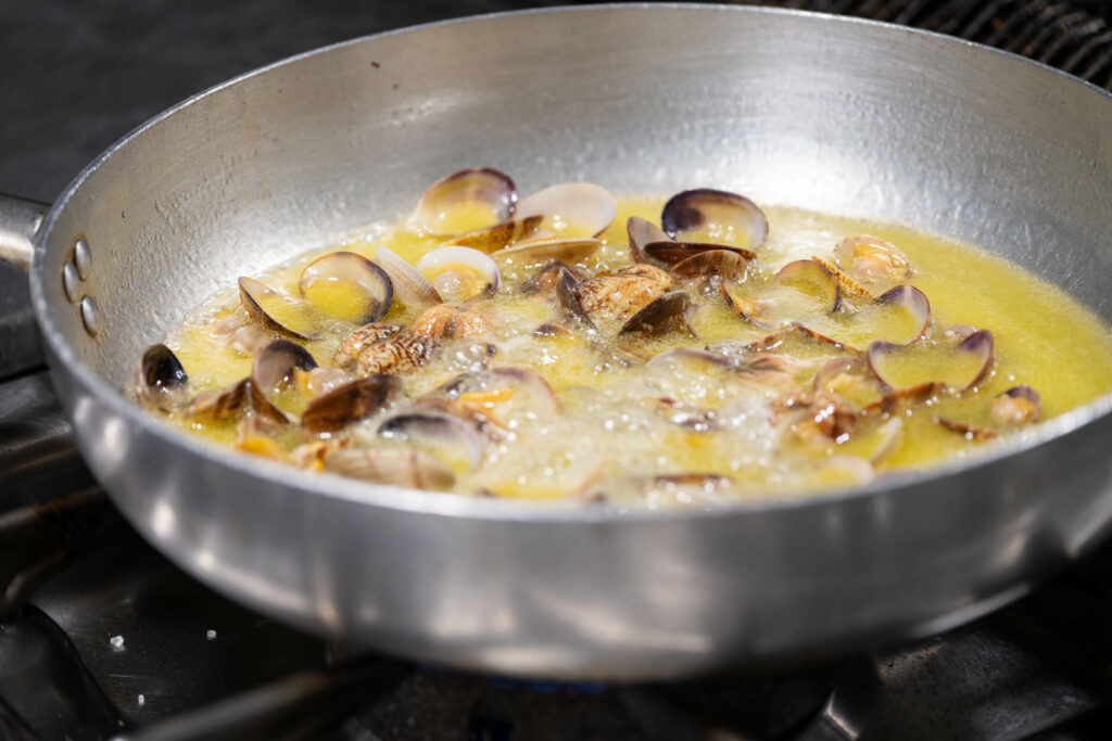 Spaghetti alle vongole veraci
